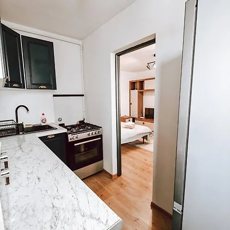 Charming Hideout Apartment *